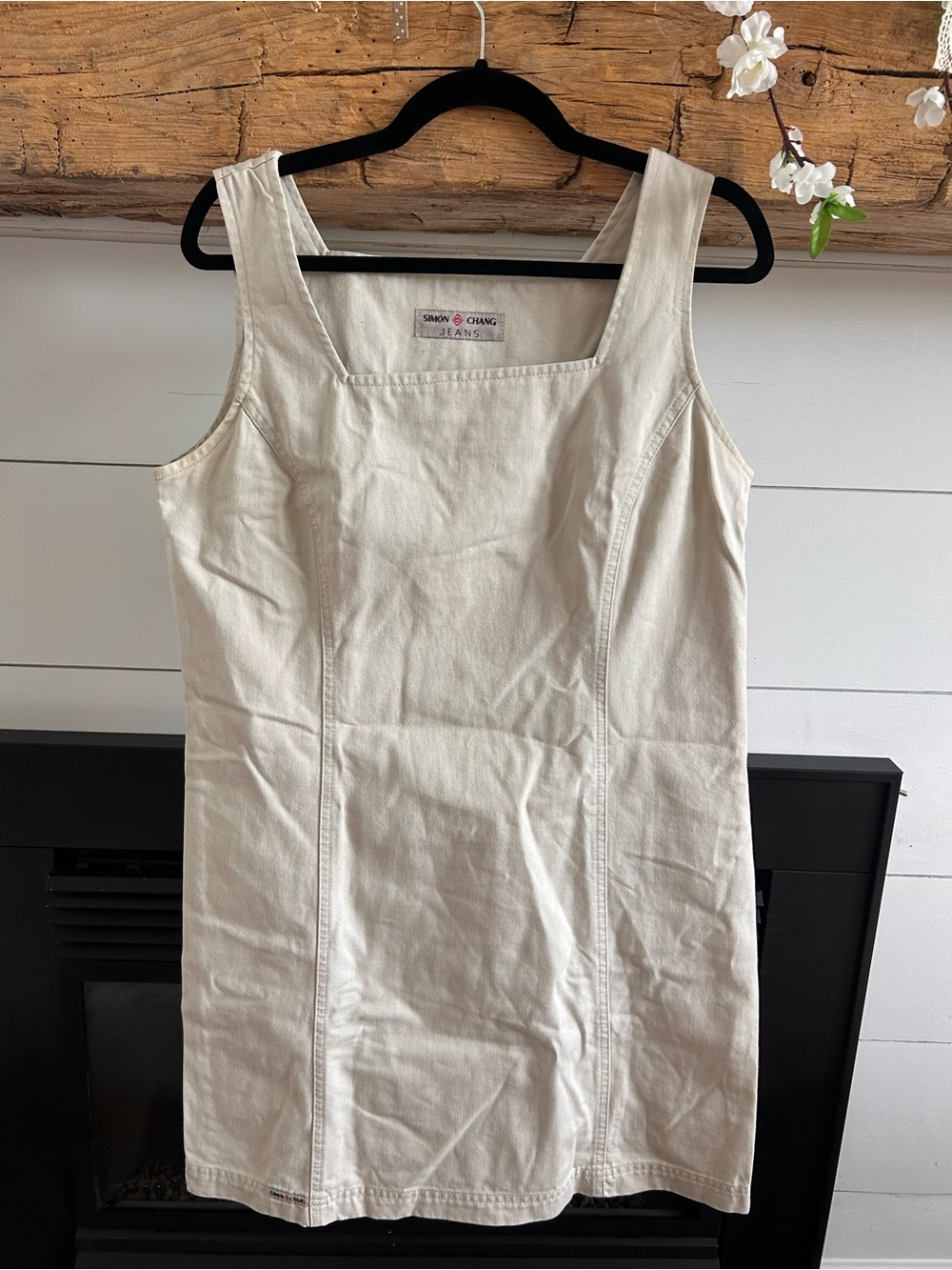 Simon Chang Ivory Square-Neck Sleeveless Shift Dress